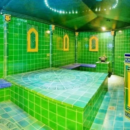 Emerald Welnes & Ράβντα