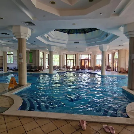 Διαμέρισμα Emerald Welnes & Ράβντα