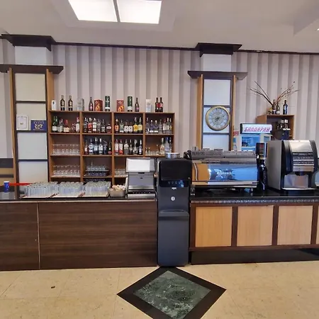 Emerald Welnes & Διαμέρισμα *