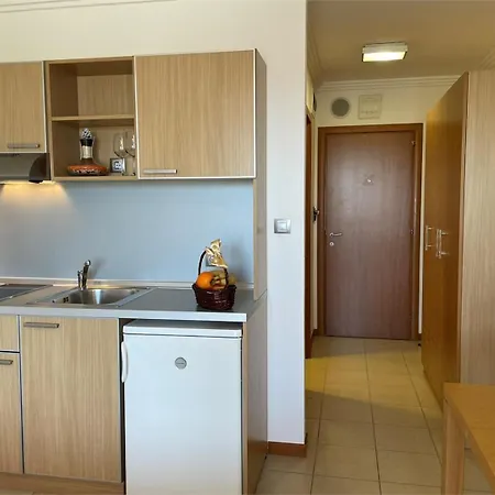 Emerald Welnes & Apartment *